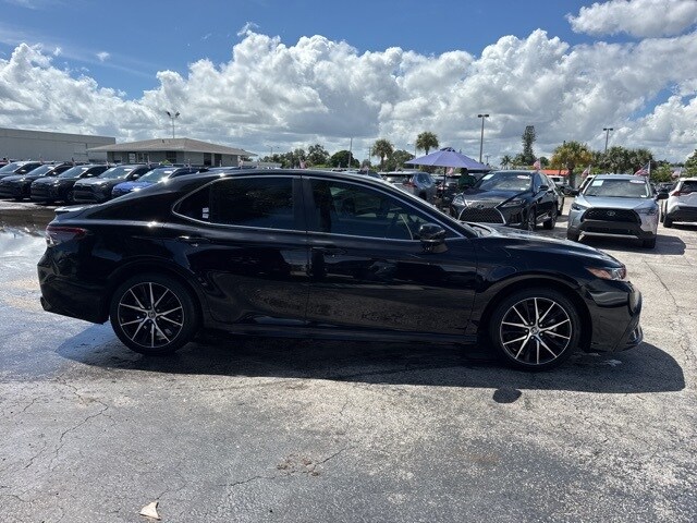 2024 Toyota Camry SE photo 2