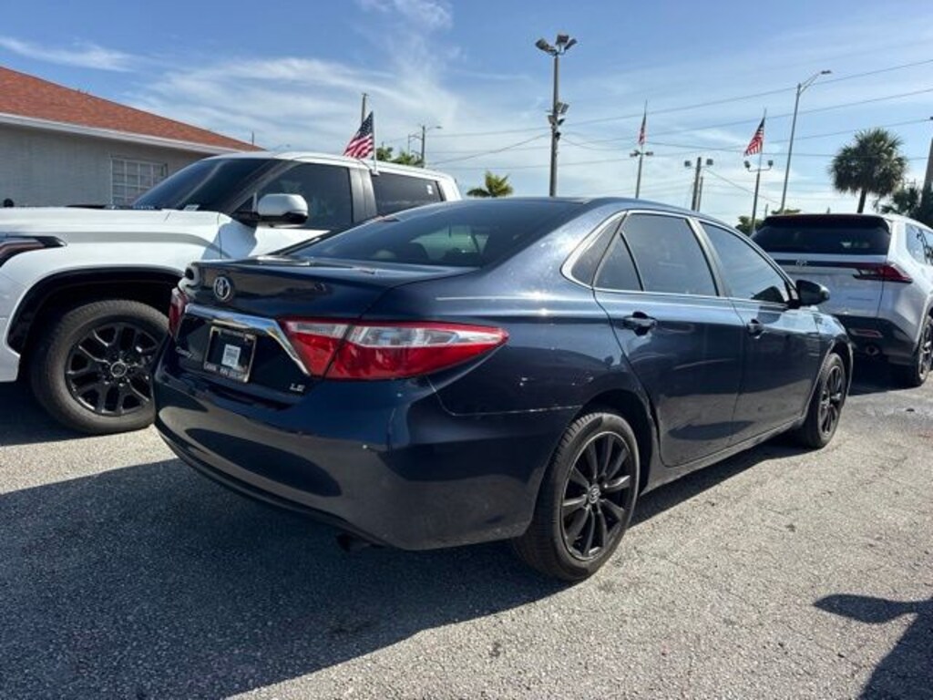 Used 2015 Toyota Camry LE Sedan