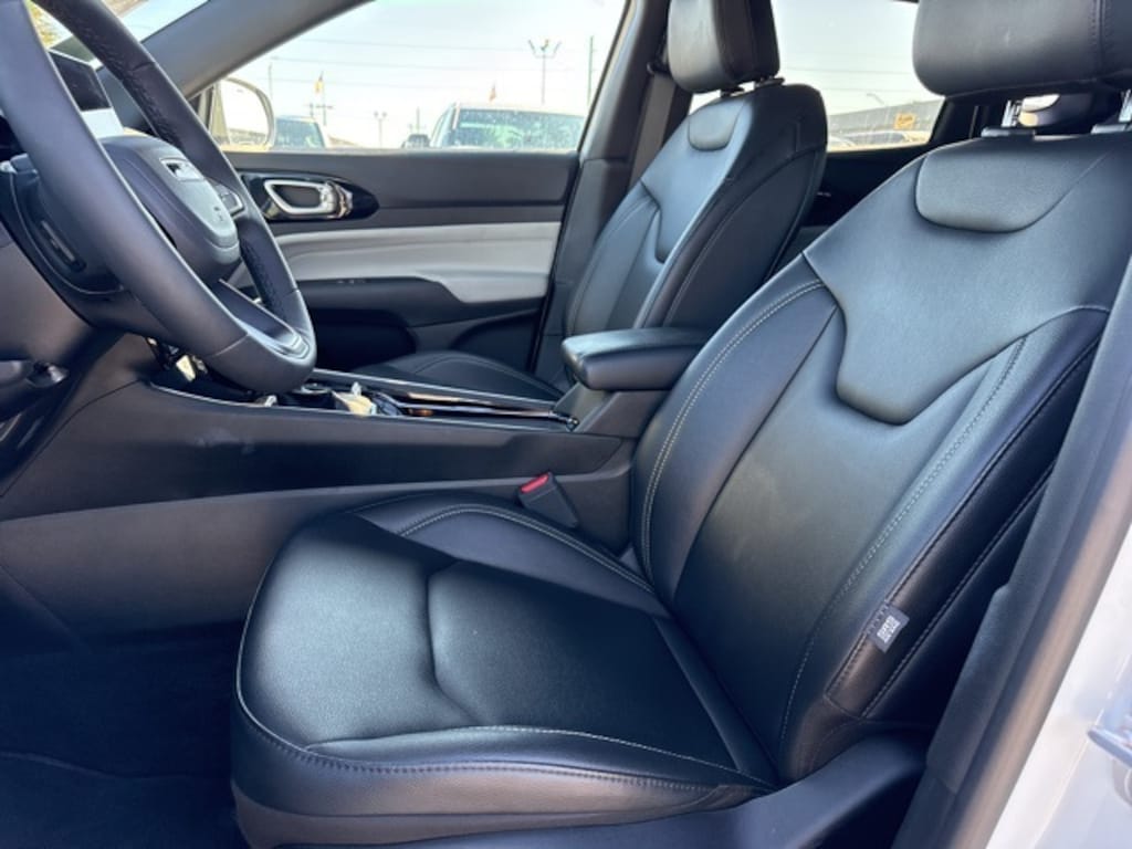 Used 2025 Jeep Compass Limited SUV