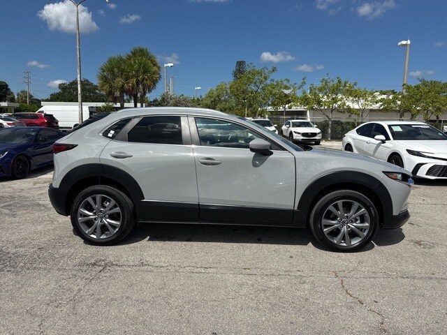 2025 Mazda CX-30 2.5 S Preferred photo 2