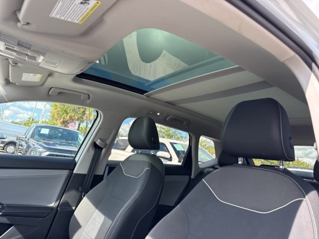 Used 2024 Volkswagen Taos 1.5T SE SUV