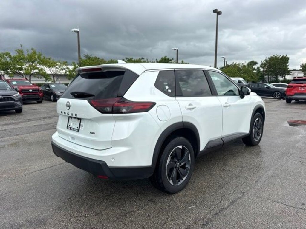 Used 2025 Nissan Rogue SV SUV