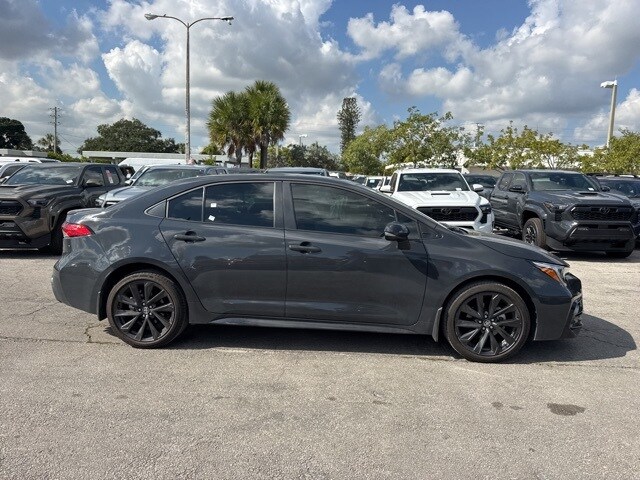 2025 Toyota Corolla SE photo 2