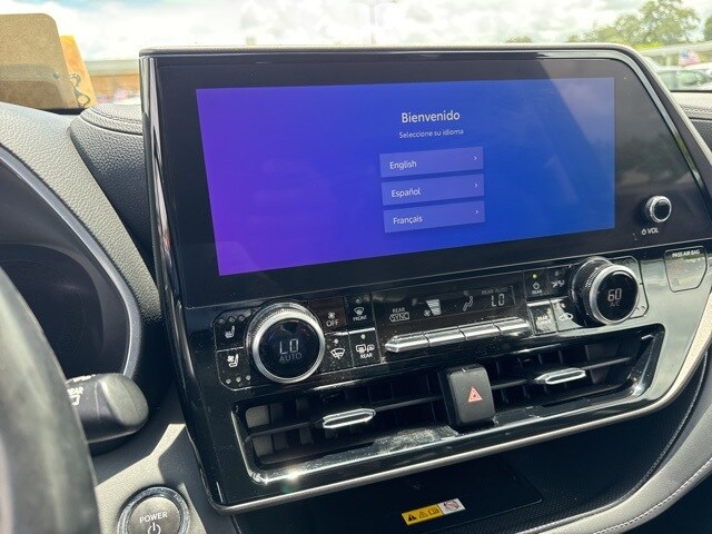 2023 Toyota Highlander Hybrid Limited photo 4