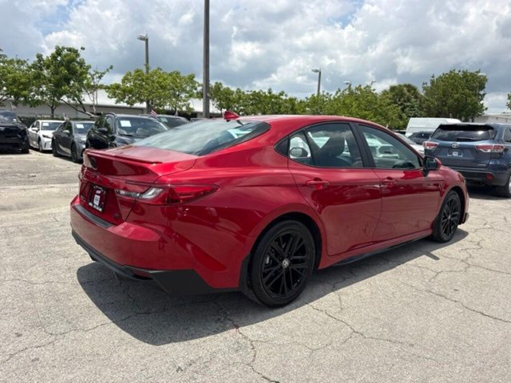 Used 2025 Toyota Camry SE Sedan