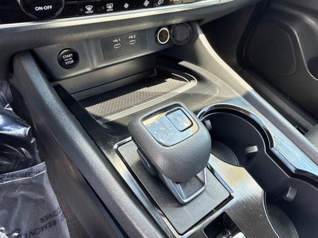 Used 2024 Nissan Rogue SV SUV