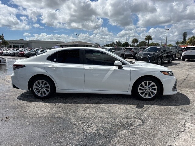 2023 Toyota Camry LE photo 2