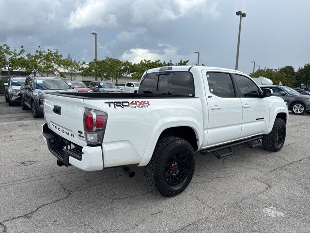 2023 Toyota Tacoma TRD Sport V6 photo 2