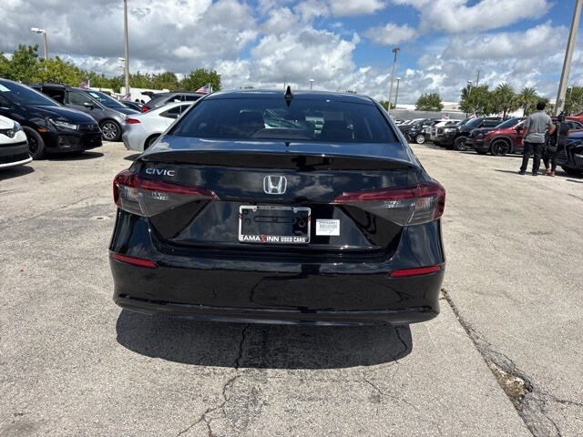 2025 Honda Civic LX photo 4