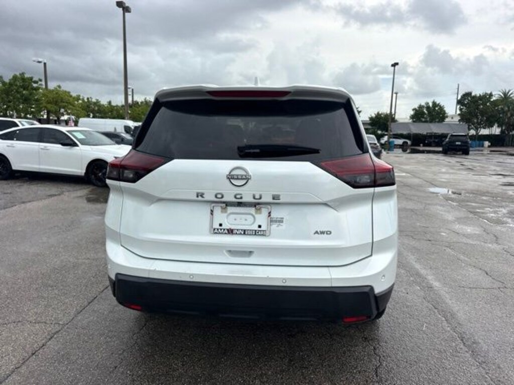 Used 2025 Nissan Rogue SV SUV