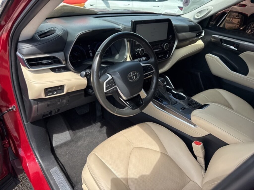 Used 2023 Toyota Highlander Hybrid Limited SUV