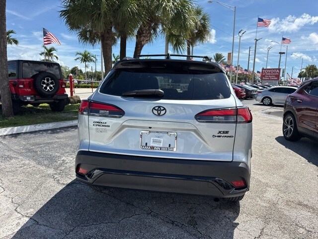 2025 Toyota Corolla Hybrid XSE photo 4
