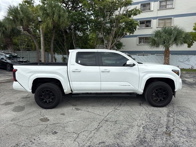 2024 Toyota Tacoma SR5 photo 2