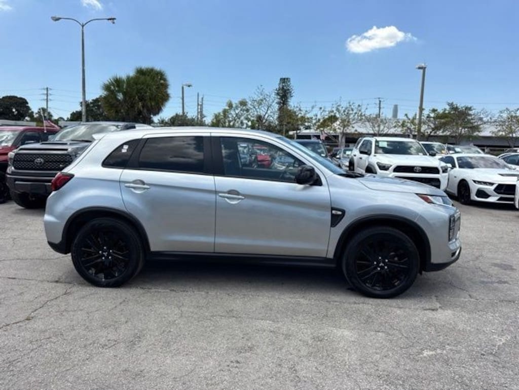 Used 2025 Mitsubishi Outlander Sport 2.0 LE SUV