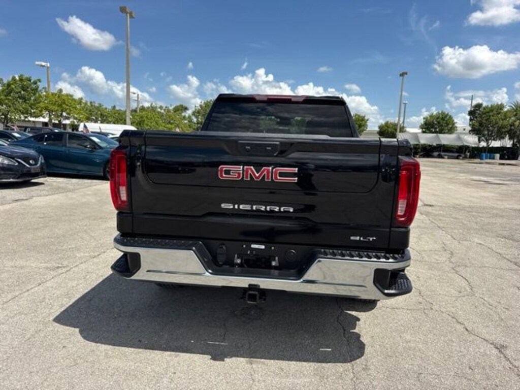 Used 2025 GMC Sierra 1500 SLT Truck Crew Cab