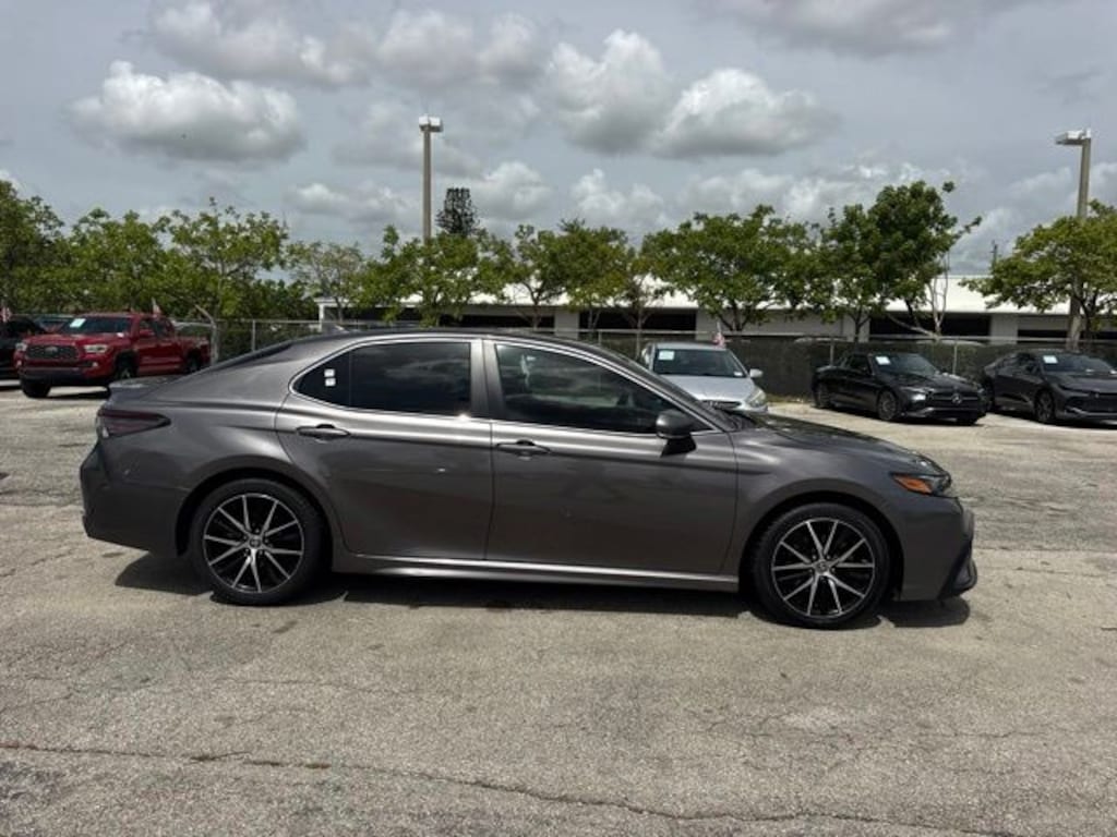 Used 2024 Toyota Camry SE Sedan