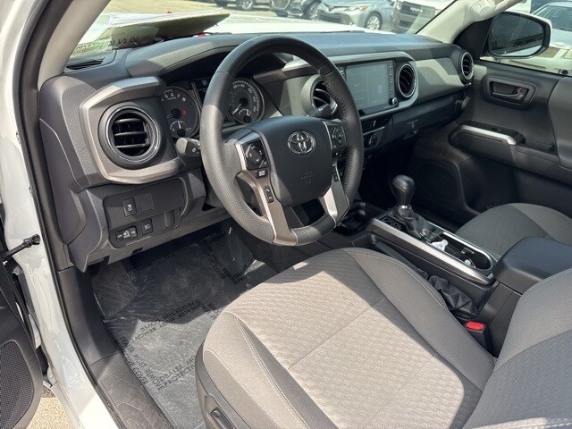 2023 Toyota Tacoma SR5 V6 photo 2