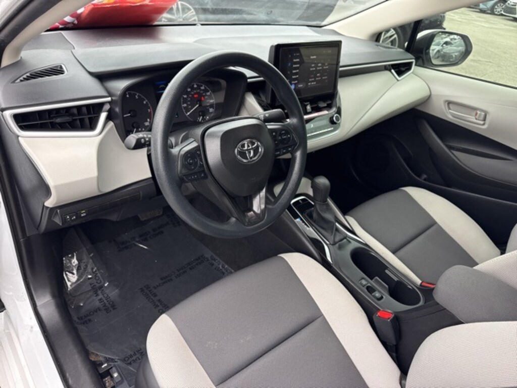 Used 2025 Toyota Corolla LE Sedan