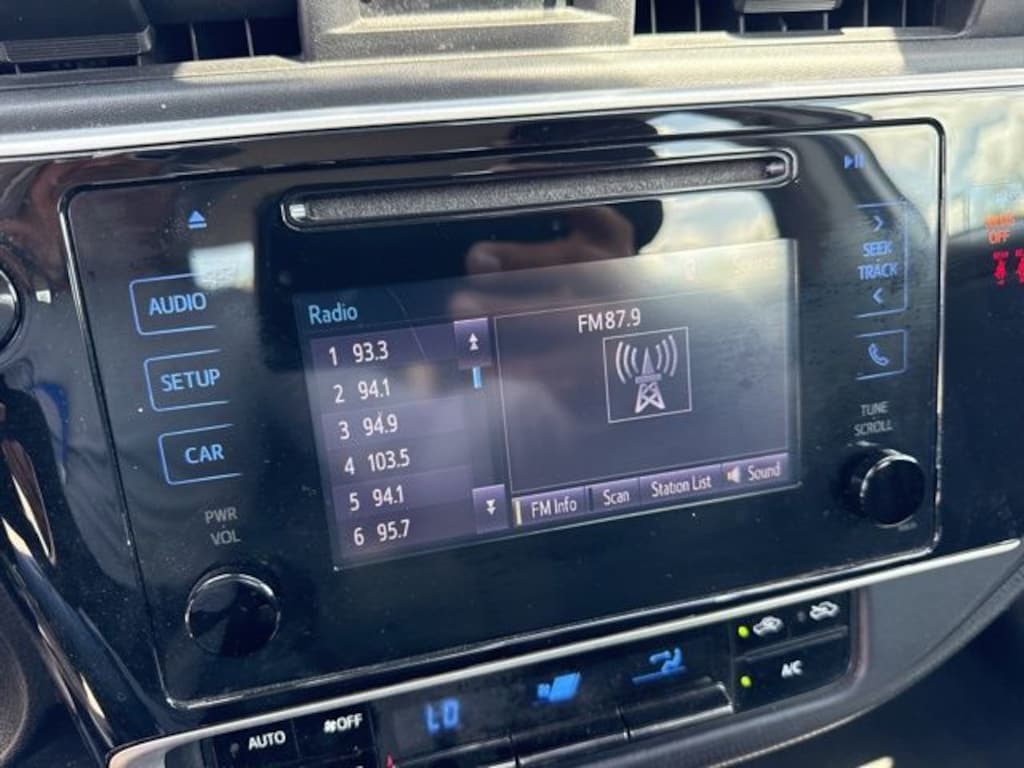 Used 2019 Toyota Corolla LE Sedan