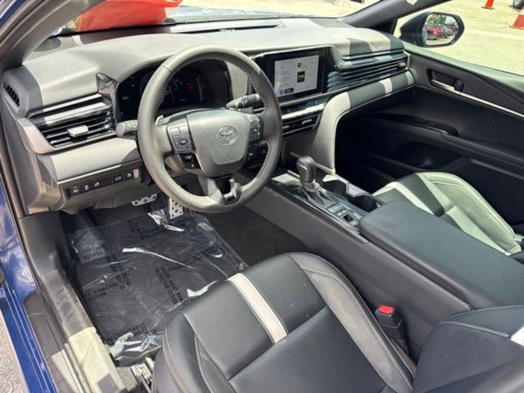 Used 2025 Toyota Camry SE Sedan