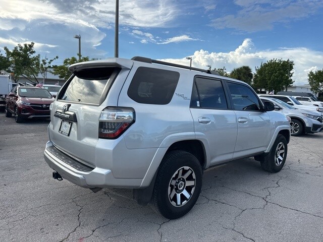 2023 Toyota 4Runner TRD photo 3