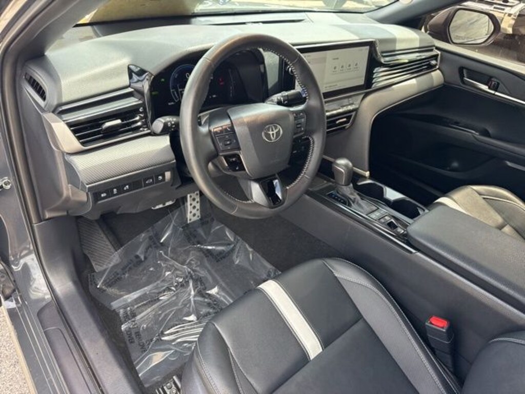 Used 2025 Toyota Camry SE Sedan