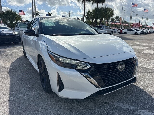 2024 Nissan Sentra SR photo 2