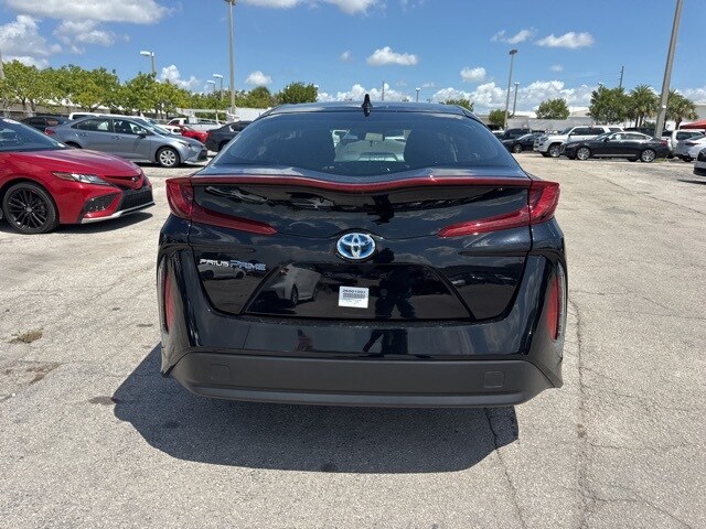 2022 Toyota Prius Prime LE photo 4