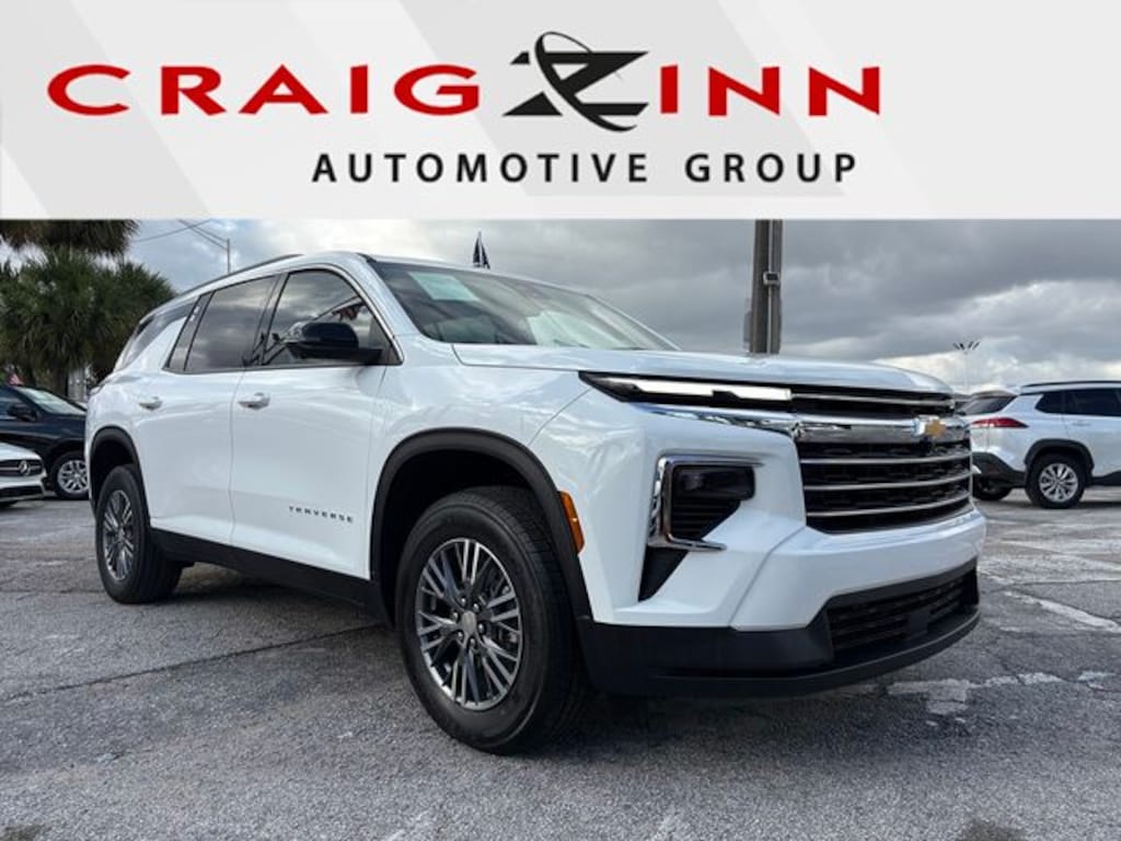 Used 2025 Chevrolet Traverse LT SUV