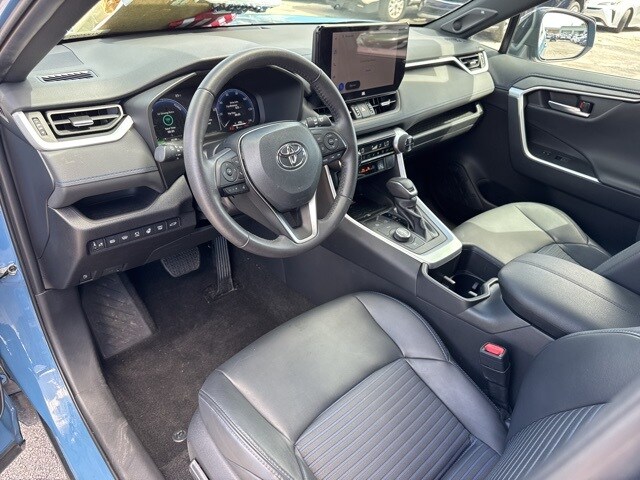 2024 Toyota RAV4 Hybrid XSE photo 2