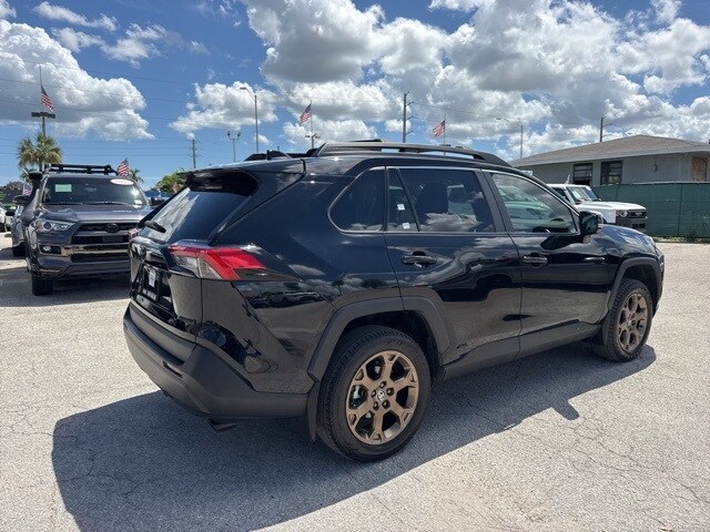 2024 Toyota RAV4 Hybrid photo 2