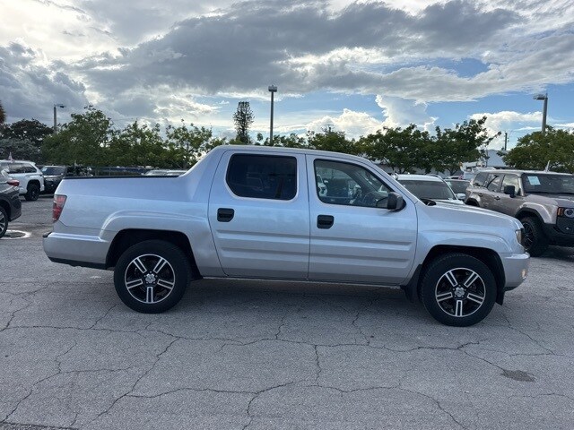 2012 Honda Ridgeline Sport photo 2