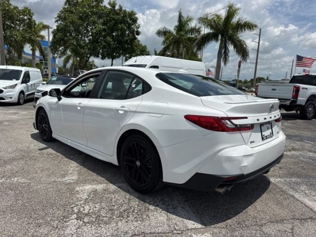 Used 2025 Toyota Camry SE Sedan