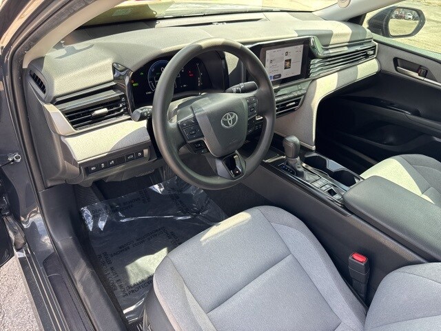 2025 Toyota Camry LE photo 2