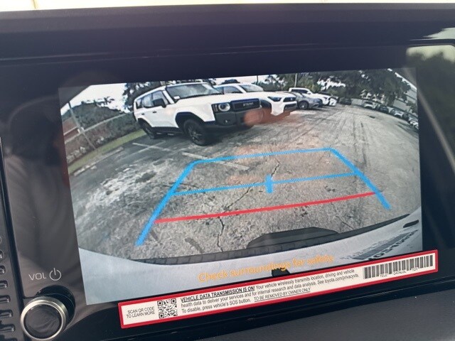 2025 Toyota Highlander Hybrid photo 3
