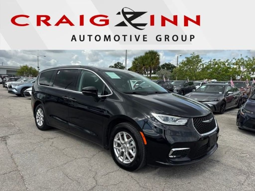 Used 2024 Chrysler Pacifica Touring L Van Passenger Van