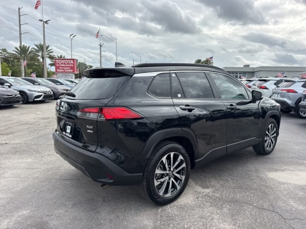 Used 2025 Toyota Corolla Cross XLE SUV