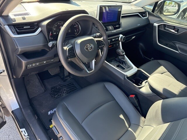 2025 Toyota RAV4 XLE Premium photo 2