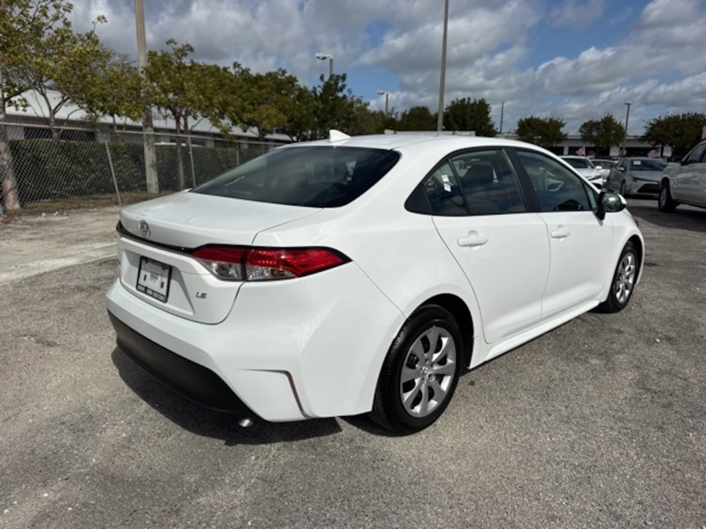 Used 2025 Toyota Corolla LE Sedan