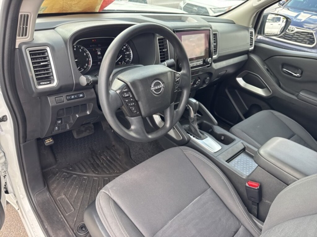 Used 2024 Nissan Frontier SV Truck Crew Cab
