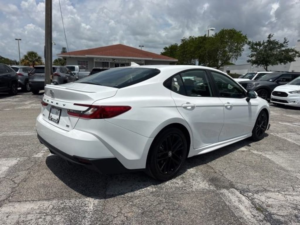 Used 2025 Toyota Camry SE Sedan