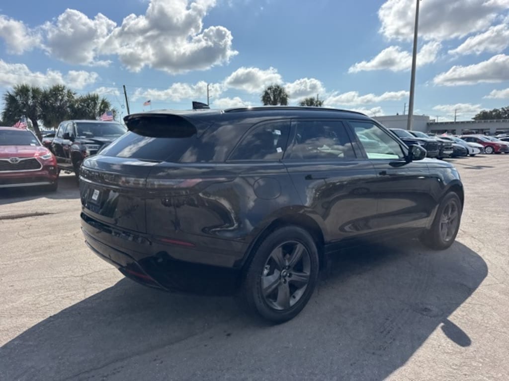 Used 2025 Land Rover Range Rover Velar P250 Dynamic SE SUV