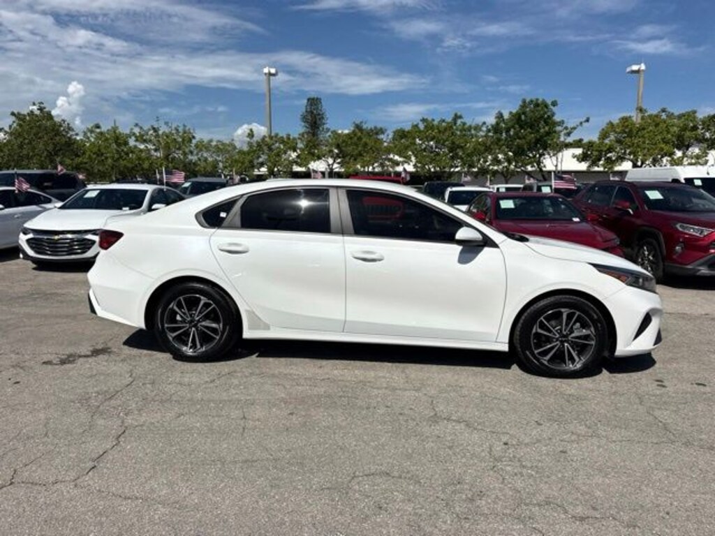 Used 2022 Kia Forte LXS Sedan