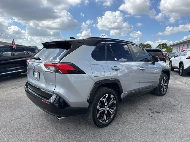 2024 Toyota RAV4 Prime XSE photo 3