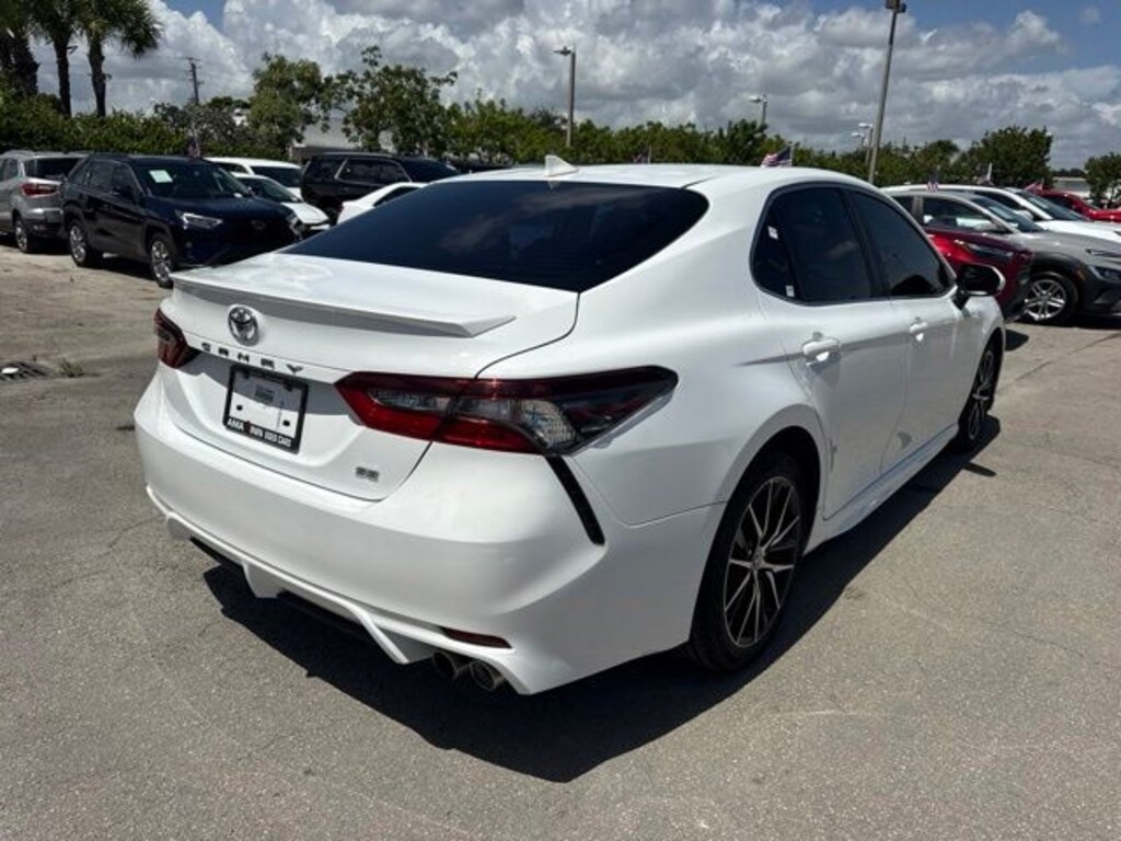 Used 2021 Toyota Camry SE Sedan