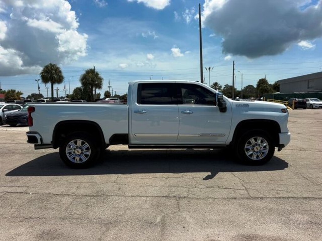Used 2024 Chevrolet Silverado 2500 HD High Country Truck Crew Cab