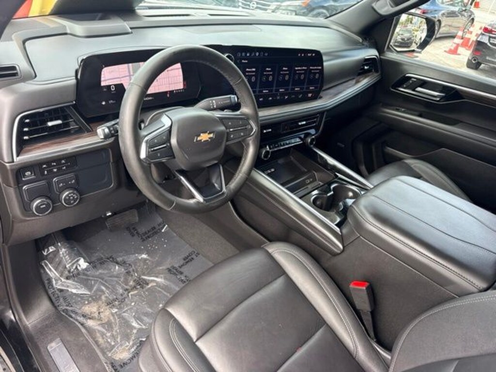 Used 2025 Chevrolet Suburban LT SUV