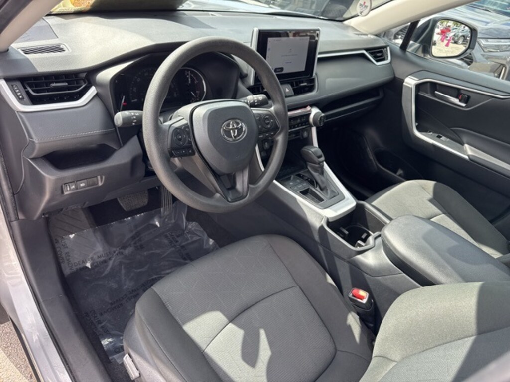 Used 2025 Toyota RAV4 XLE SUV
