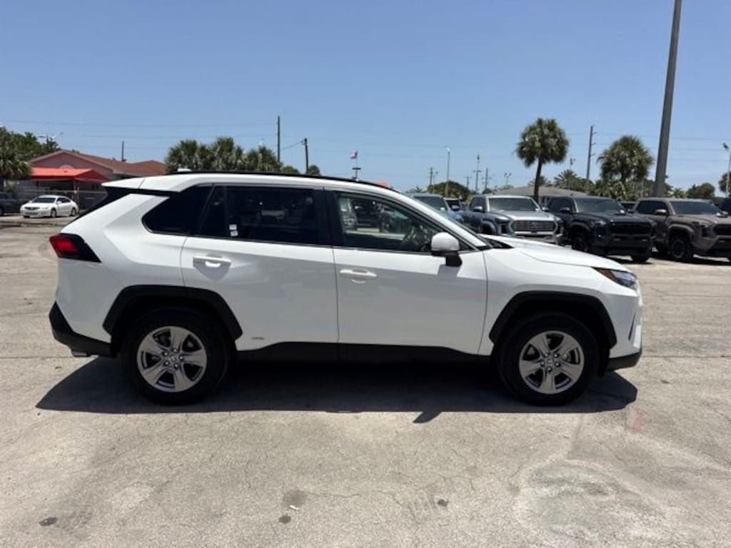 Used 2025 Toyota RAV4 Hybrid XLE SUV