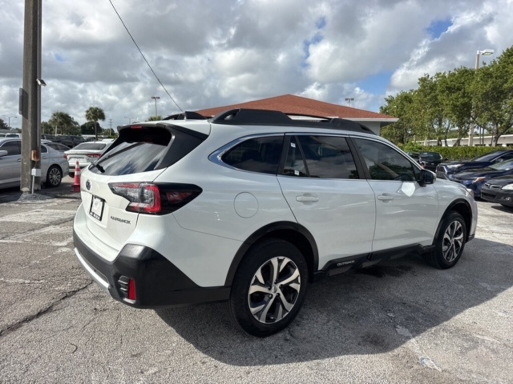 Used 2022 Subaru Outback Limited SUV